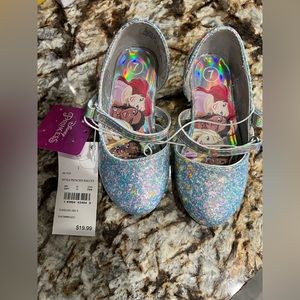 Brand new with tags toddler girl Disney princess shoes size 7
